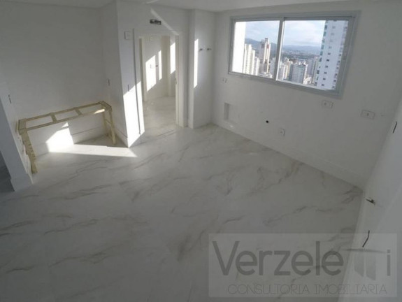 Imagem Apartamento com 3 Quartos à Venda, 151 m² em Centro - Balneário Camboriú Imagem Apartamento com 3 Quartos à Venda, 151 m² em Centro - Balneário Camboriú