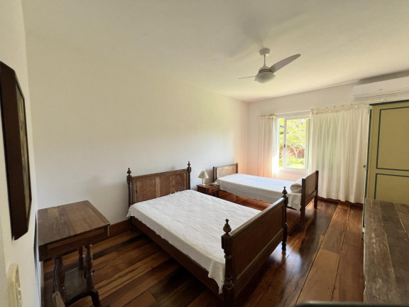 Imagem Casa com 4 Quartos à Venda, 300 m² em São João Do Rio Vermelho - Florianópolis Imagem Casa com 4 Quartos à Venda, 300 m² em São João Do Rio Vermelho - Florianópolis