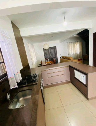 Imagem Casa com 3 Quartos para Alugar,  em Praia De Fora - Palhoça