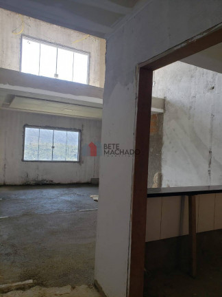 Imagem Casa com 2 Quartos à Venda, 156 m² em Teresópolis