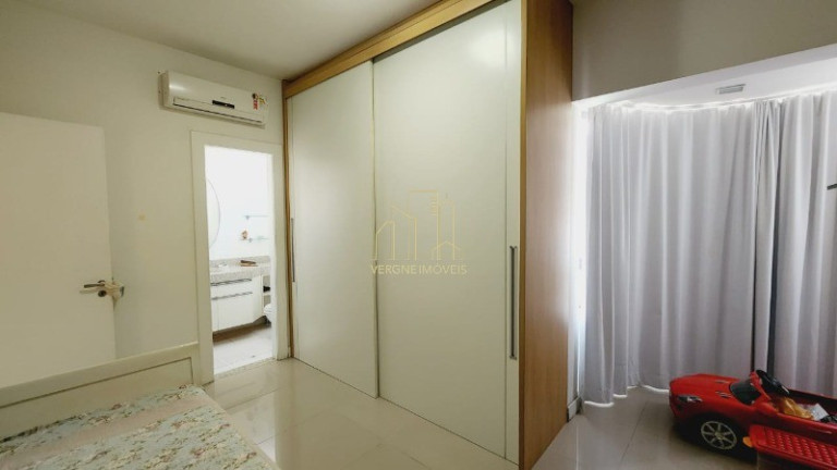 Imagem Imóvel com 4 Quartos à Venda, 160 m² em Ondina - Salvador Imagem Imóvel com 4 Quartos à Venda, 160 m² em Ondina - Salvador