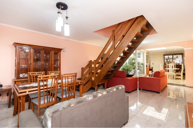Casa com 3 Quartos à Venda, 190 m² em água Rasa - São Paulo