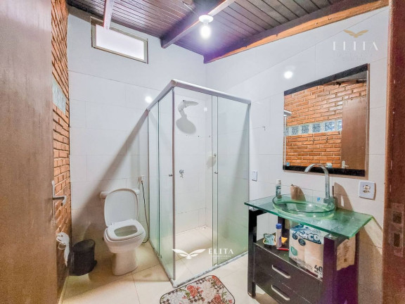 Imagem Casa com 6 Quartos à Venda, 340 m² em Centro - Barra Velha Imagem Casa com 6 Quartos à Venda, 340 m² em Centro - Barra Velha