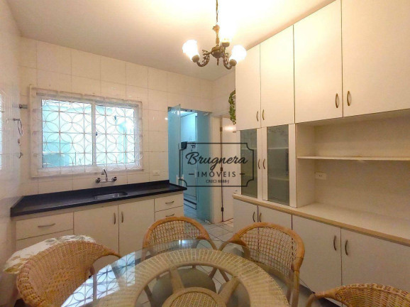 Imagem Sobrado com 3 Quartos à Venda, 165 m² em Bom Retiro - Curitiba Imagem Sobrado com 3 Quartos à Venda, 165 m² em Bom Retiro - Curitiba