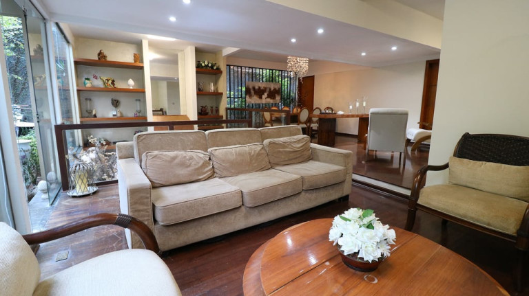 Imagem Casa com 5 Quartos à Venda, em Vila Mariana - São Paulo Imagem Casa com 5 Quartos à Venda, em Vila Mariana - São Paulo