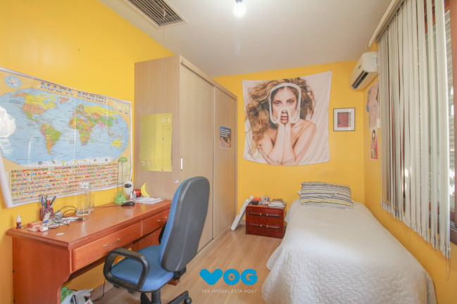 Imagem Casa com 3 Quartos à Venda, 344 m² em Chácara Das Pedras - Porto Alegre Imagem Casa com 3 Quartos à Venda, 344 m² em Chácara Das Pedras - Porto Alegre