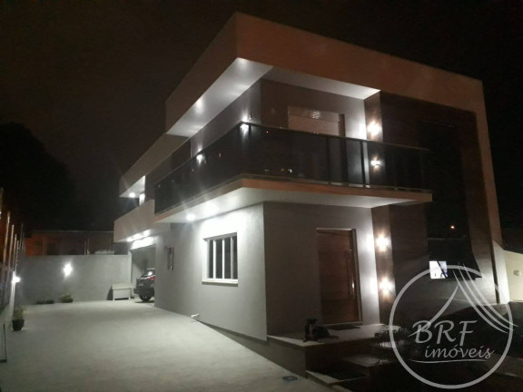 Imagem Casa com 3 Quartos à Venda, 327 m² em Estreito - Florianópolis