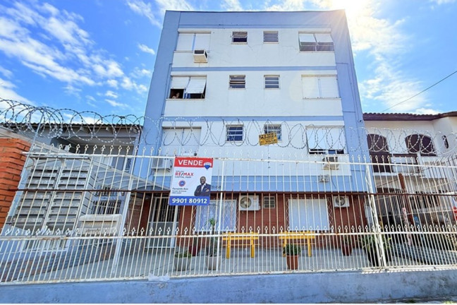 Imagem Imóvel com 2 Quartos à Venda, 65 m² em Cristal - Porto Alegre Imagem Imóvel com 2 Quartos à Venda, 65 m² em Cristal - Porto Alegre