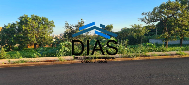 Imagem Terreno à Venda, 460 m² em Cidade Jardim - Araraquara Imagem Terreno à Venda, 460 m² em Cidade Jardim - Araraquara