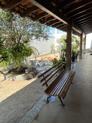 Imagem Casa com 3 Quartos à Venda, 252 m² em Centro - Mogi Guaçu Imagem Casa com 3 Quartos à Venda, 252 m² em Centro - Mogi Guaçu