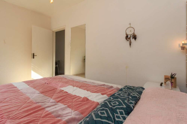 Imagem Imóvel com 2 Quartos à Venda, 51 m² em Cristal - Porto Alegre Imagem Imóvel com 2 Quartos à Venda, 51 m² em Cristal - Porto Alegre