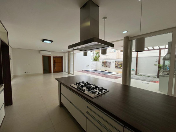 Imagem Casa com 3 Quartos à Venda, 205 m² em Jardim Itália - Cuiabá Imagem Casa com 3 Quartos à Venda, 205 m² em Jardim Itália - Cuiabá