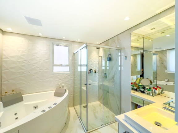 Imagem Apartamento com 3 Quartos à Venda, 209 m² em Higienópolis - Porto Alegre Imagem Apartamento com 3 Quartos à Venda, 209 m² em Higienópolis - Porto Alegre