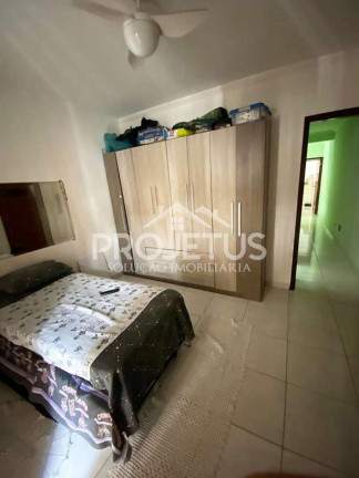 Imagem Casa com 3 Quartos à Venda, 180 m² em Taboão Da Serra Imagem Casa com 3 Quartos à Venda, 180 m² em Taboão Da Serra