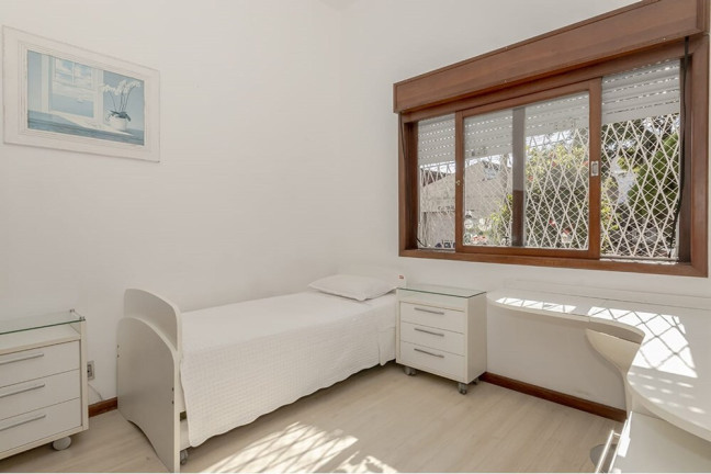 Imagem Imóvel com 2 Quartos à Venda, 72 m² em Passo Da Areia - Porto Alegre Imagem Imóvel com 2 Quartos à Venda, 72 m² em Passo Da Areia - Porto Alegre