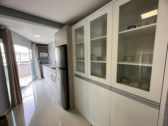Imagem Apartamento com 3 Quartos para Alugar, 320 m² em Centro - Balneário Camboriú
