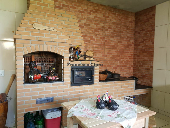 Imagem Imóvel com 3 Quartos à Venda, 2.520 m² em Pirizal - Guaratinguetá Imagem Imóvel com 3 Quartos à Venda, 2.520 m² em Pirizal - Guaratinguetá