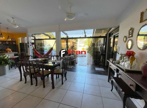 Imagem Casa com 4 Quartos à Venda, 306 m² em Córrego Grande - Florianópolis