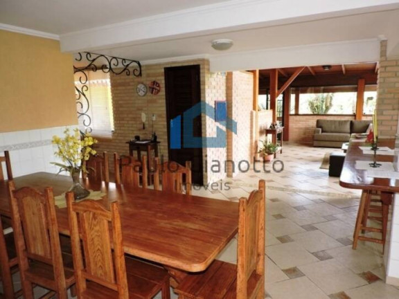 Imagem Casa com 5 Quartos à Venda, 1.123 m² em Granja Viana - Carapicuíba Imagem Casa com 5 Quartos à Venda, 1.123 m² em Granja Viana - Carapicuíba