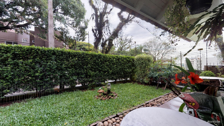 Imagem Sobrado com 3 Quartos à Venda, 221 m² em Tristeza - Porto Alegre Imagem Sobrado com 3 Quartos à Venda, 221 m² em Tristeza - Porto Alegre