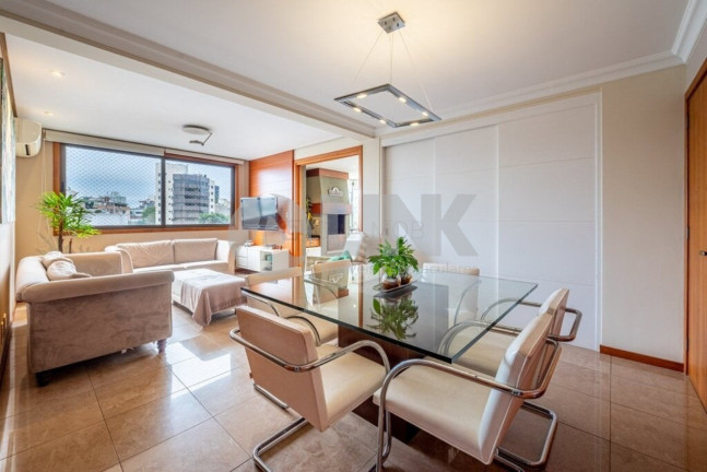 Imagem Apartamento com 3 Quartos à Venda, 117 m² em Petrópolis - Porto Alegre Imagem Apartamento com 3 Quartos à Venda, 117 m² em Petrópolis - Porto Alegre