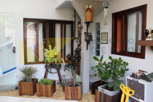 Imagem Casa com 5 Quartos à Venda, 350 m² em água Verde - Blumenau