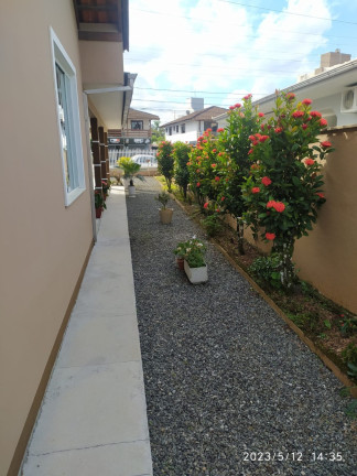 Imagem Casa com 3 Quartos à Venda, 187 m² em Bom Retiro - Joinville