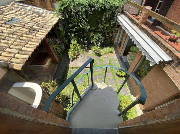 Imagem Casa com 4 Quartos à Venda, 270 m² em Jardim Peri Peri - São Paulo