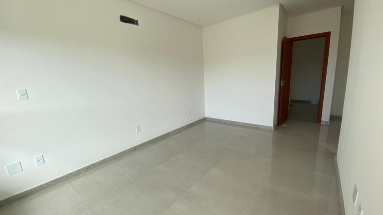 Imagem Casa com 3 Quartos à Venda, 150 m²