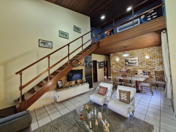 Imagem Casa com 3 Quartos à Venda, 360 m² em Edson Queiroz - Fortaleza Imagem Casa com 3 Quartos à Venda, 360 m² em Edson Queiroz - Fortaleza