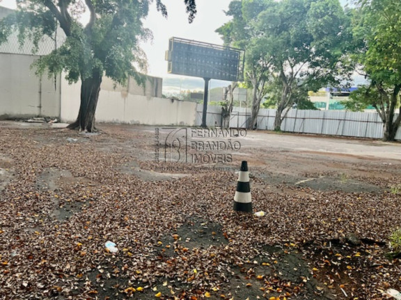 Imagem Terreno para Alugar, 1.850 m² em Barra Da Tijuca - Rio De Janeiro Imagem Terreno para Alugar, 1.850 m² em Barra Da Tijuca - Rio De Janeiro