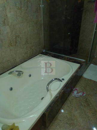 Imagem Casa com 6 Quartos à Venda, 600 m² em Pendotiba - Niterói