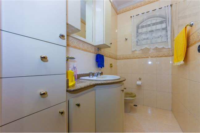 Imagem Casa com 4 Quartos à Venda, 274 m²