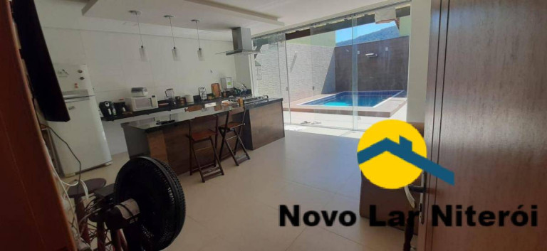 Imagem Casa com 3 Quartos à Venda, 400 m² em Piratininga - Niterói Imagem Casa com 3 Quartos à Venda, 400 m² em Piratininga - Niterói
