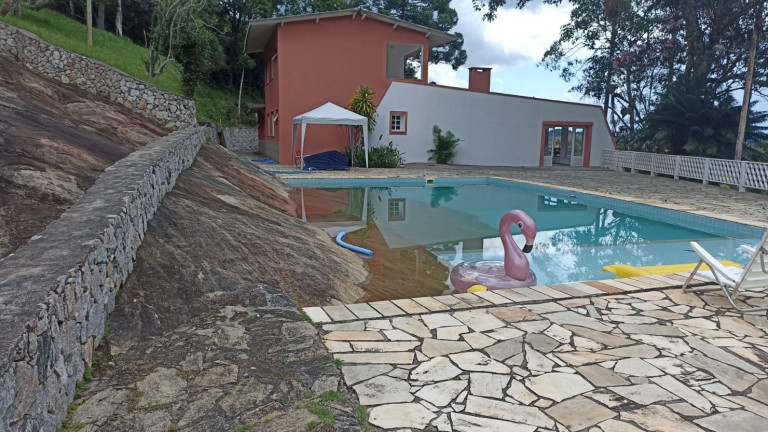 Chácara com 4 Quartos à Venda, 100 m² em Centro - Paraibuna