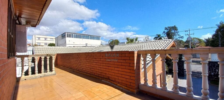 Imagem Casa com 5 Quartos à Venda,  em Rebouças - Curitiba
