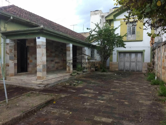 Casa com 3 Quartos à Venda, 300 m² em Centro - Lorena