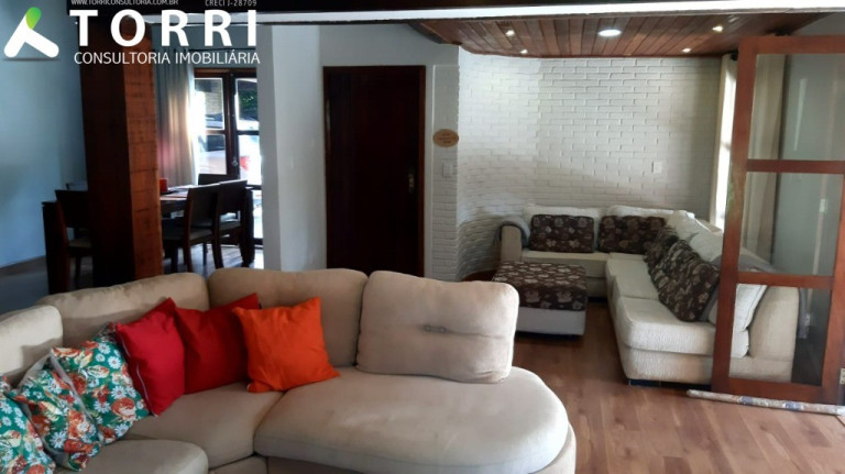 Imagem Imóvel com 5 Quartos à Venda, 300 m² em Lagoinha - Mairinque Imagem Imóvel com 5 Quartos à Venda, 300 m² em Lagoinha - Mairinque