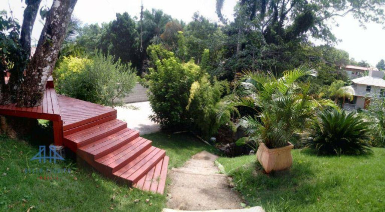 Imagem Casa com 2 Quartos à Venda, 180 m² em Rio Tavares - Florianópolis Imagem Casa com 2 Quartos à Venda, 180 m² em Rio Tavares - Florianópolis