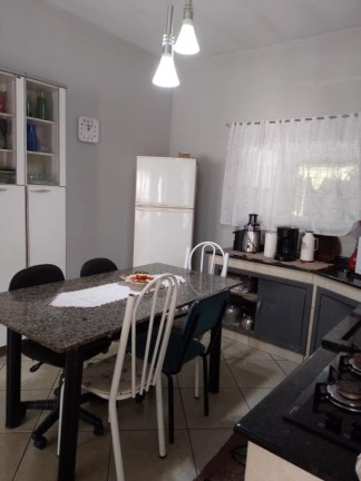 Imagem Casa com 2 Quartos à Venda, 110 m² em Parque Guarani - Joinville
