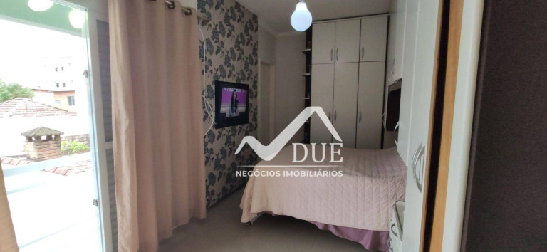 Imagem Casa com 3 Quartos à Venda, 145 m² em Macuco - Santos