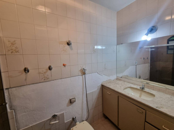 Imagem Casa com 3 Quartos para Alugar, 360 m² em Jardim América - Belo Horizonte