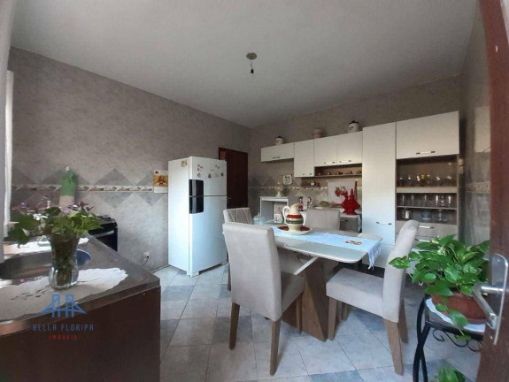 Imagem Casa com 6 Quartos à Venda, 280 m² em Córrego Grande - Florianópolis Imagem Casa com 6 Quartos à Venda, 280 m² em Córrego Grande - Florianópolis
