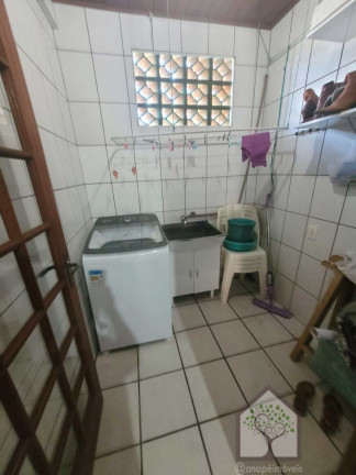 Imagem Casa com 3 Quartos à Venda, 238 m² em Agronômica - Florianópolis Imagem Casa com 3 Quartos à Venda, 238 m² em Agronômica - Florianópolis