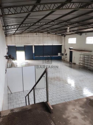 Imóvel Comercial à Venda, 830 m² em Centro - Araras