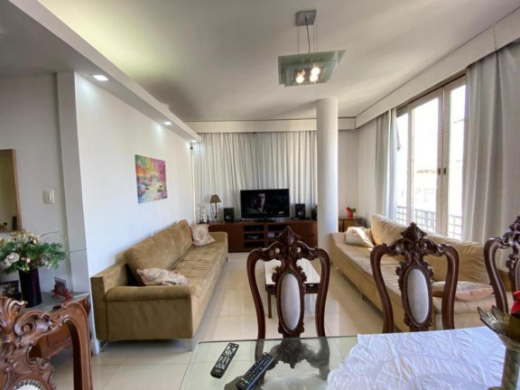 Imagem Imóvel com 4 Quartos à Venda, 180 m² em Copacabana - Rio De Janeiro Imagem Imóvel com 4 Quartos à Venda, 180 m² em Copacabana - Rio De Janeiro