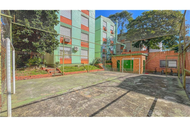 Imagem Imóvel com 3 Quartos à Venda, em Cristal - Porto Alegre Imagem Imóvel com 3 Quartos à Venda, em Cristal - Porto Alegre