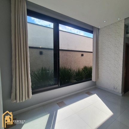 Imagem Casa com 3 Quartos à Venda, 232 m² em Piracangaguá - Taubaté Imagem Casa com 3 Quartos à Venda, 232 m² em Piracangaguá - Taubaté