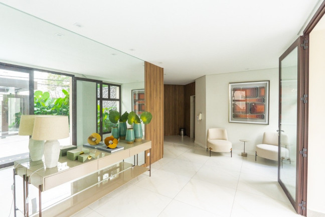 Imagem Imóvel com 3 Quartos à Venda, 210 m² em Moema - São Paulo