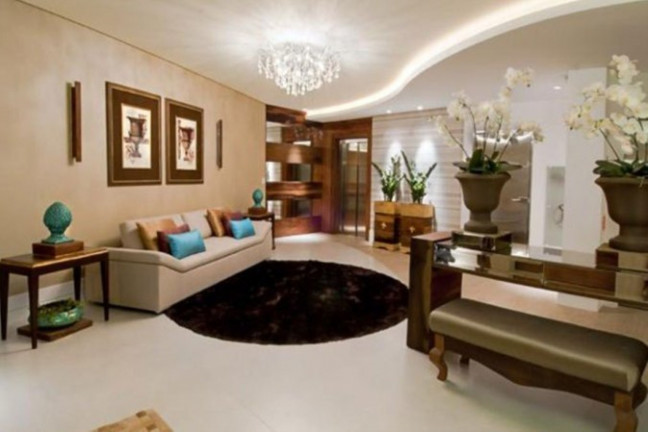 Imagem Imóvel com 3 Quartos à Venda, 130 m² em Centro - Balneário Camboriú Imagem Imóvel com 3 Quartos à Venda, 130 m² em Centro - Balneário Camboriú